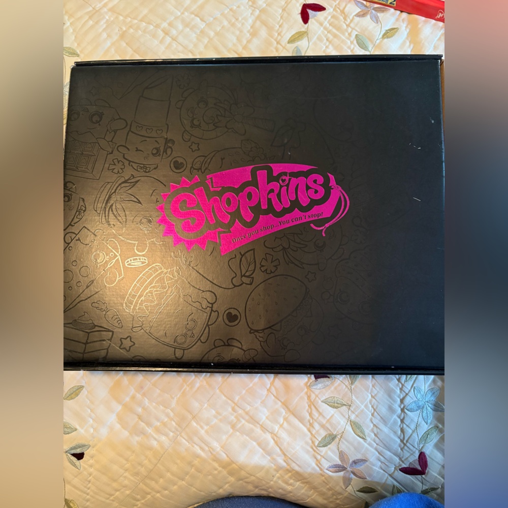 Shopkins Black and Pink Playset Box